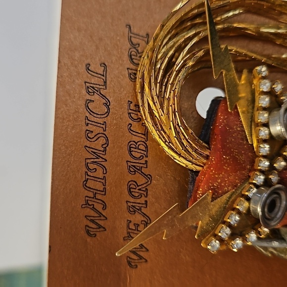 Greg Kevin Delaney Whimsical Face Brooch w/ Additional Saying Pin - Picture 10 of 11